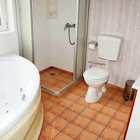 8 Person Holiday In *